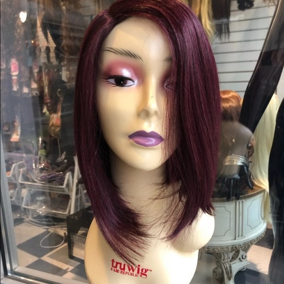 Burgundy bob wig main image 4